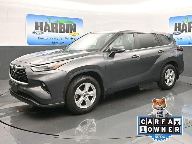 used 2024 Toyota Highlander car, priced at $32,488
