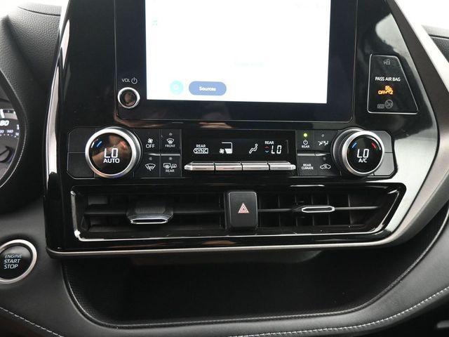 used 2024 Toyota Highlander car, priced at $31,488