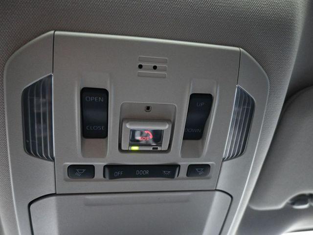 used 2023 Toyota Highlander car, priced at $34,982