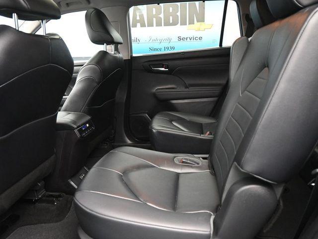 used 2023 Toyota Highlander car, priced at $34,982