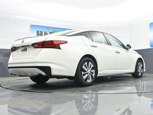 used 2019 Nissan Altima car, priced at $7,000