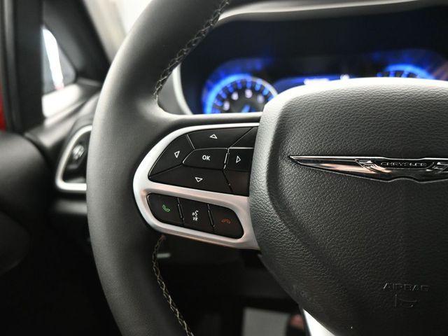 used 2025 Chrysler Pacifica car, priced at $30,982