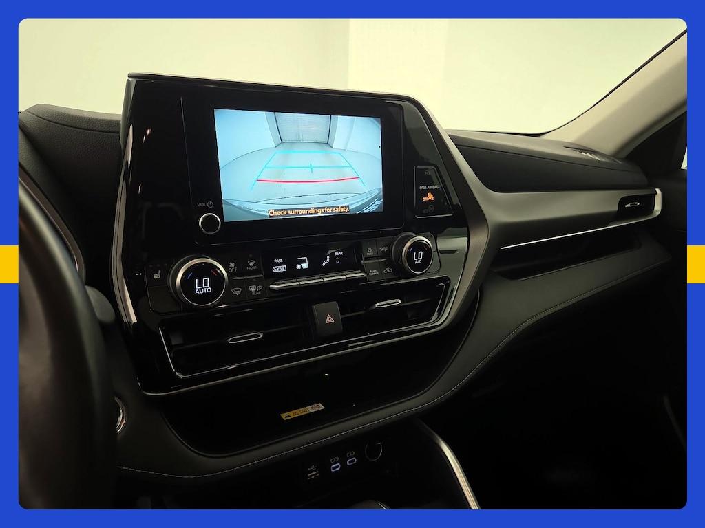 used 2023 Toyota Highlander car, priced at $35,998