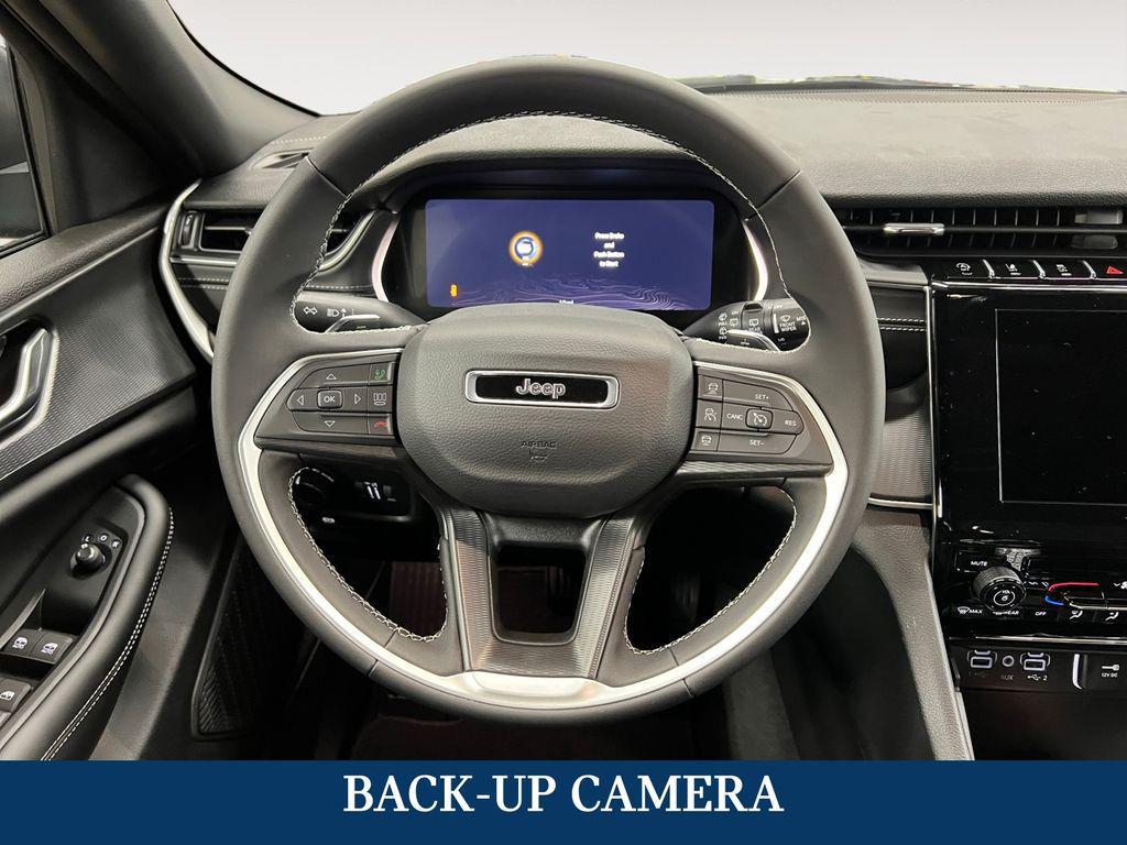 new 2025 Jeep Grand Cherokee car, priced at $43,370