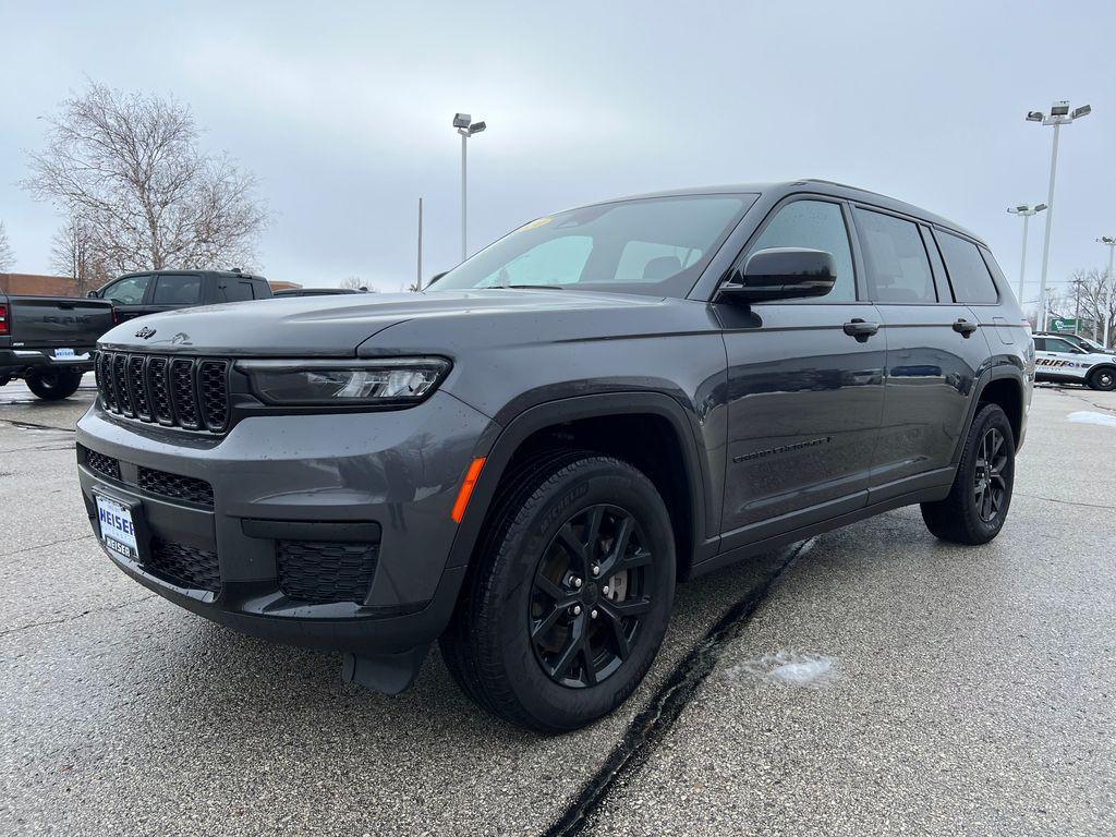 used 2024 Jeep Grand Cherokee L car, priced at $30,777