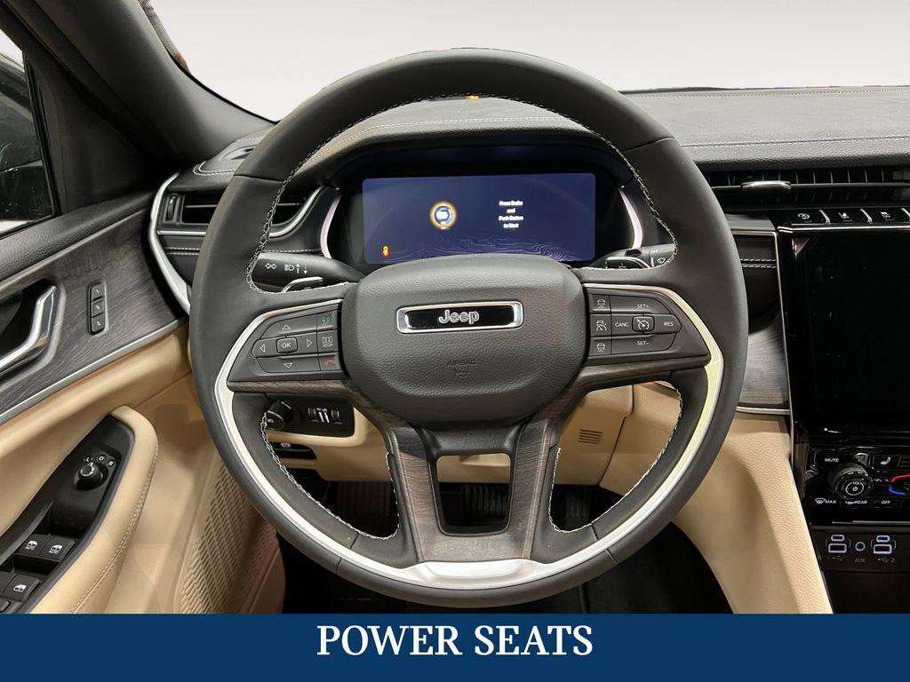 new 2025 Jeep Grand Cherokee car, priced at $50,805