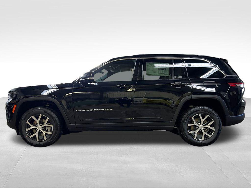 new 2025 Jeep Grand Cherokee car, priced at $50,805