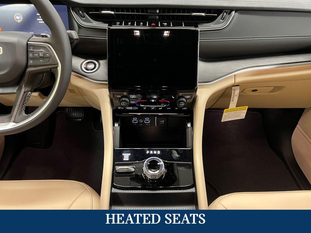 new 2025 Jeep Grand Cherokee car, priced at $50,805