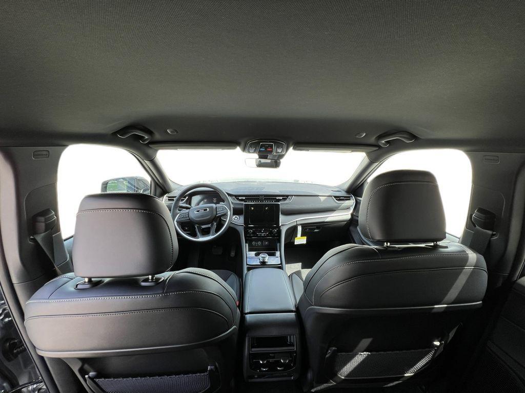 new 2025 Jeep Grand Cherokee car, priced at $48,750