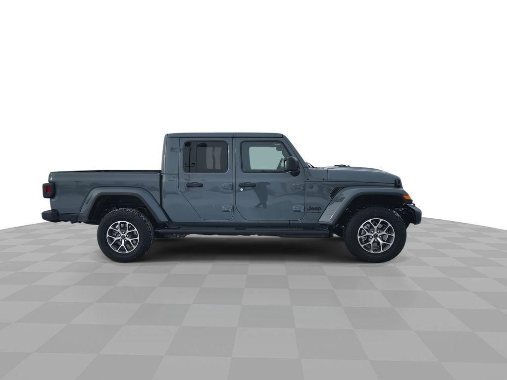 new 2026 Jeep Gladiator car, priced at $52,988