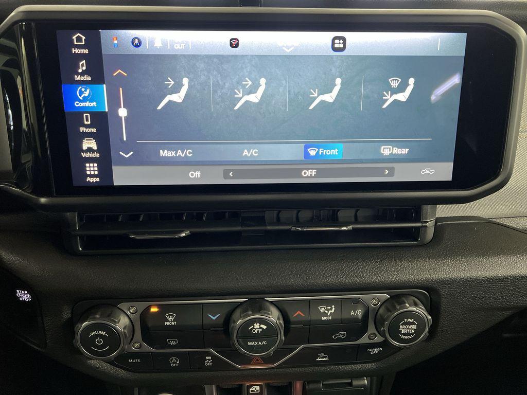 new 2026 Jeep Gladiator car, priced at $45,655