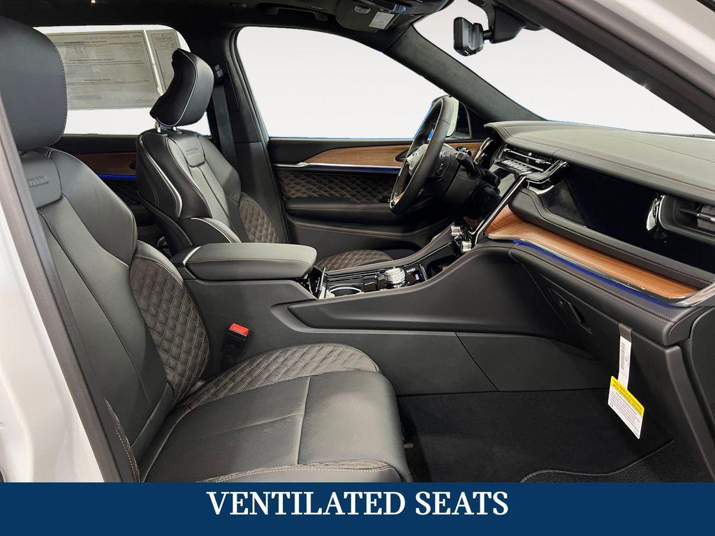 new 2025 Jeep Grand Cherokee L car, priced at $74,720