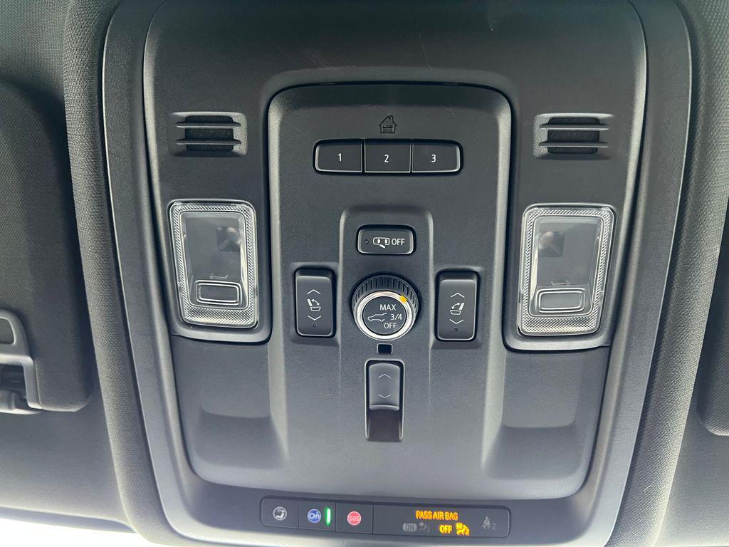 used 2022 GMC Yukon XL car, priced at $48,730