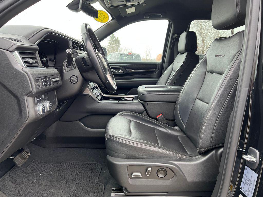 used 2022 GMC Yukon XL car, priced at $48,730