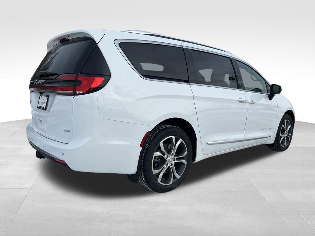 new 2026 Chrysler Pacifica car, priced at $61,740
