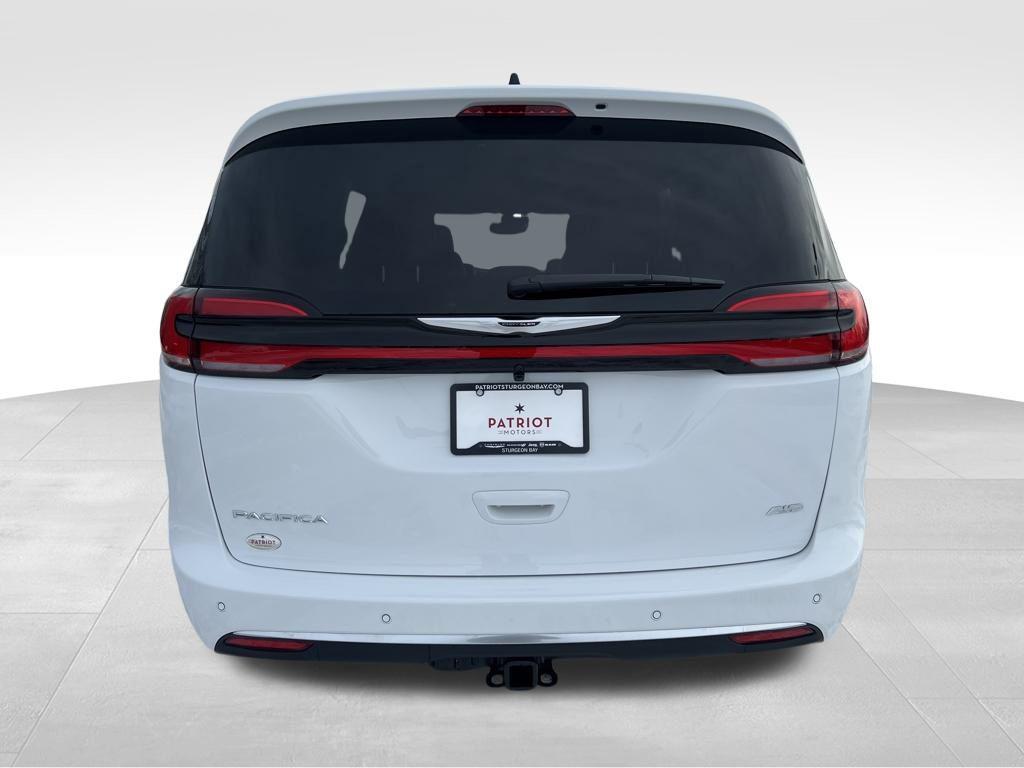 new 2026 Chrysler Pacifica car, priced at $61,740