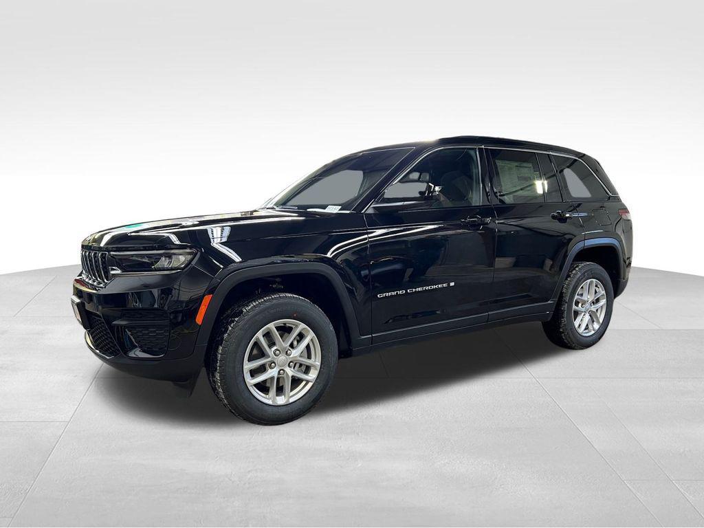 new 2025 Jeep Grand Cherokee car, priced at $39,170