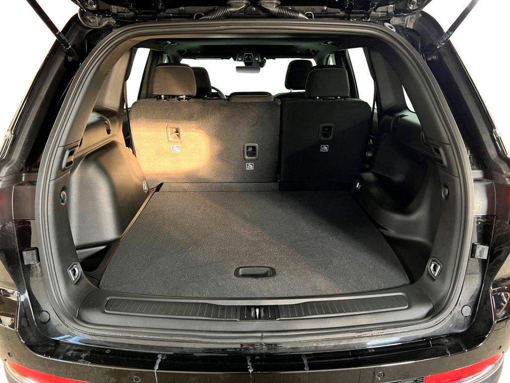 new 2025 Jeep Grand Cherokee car, priced at $39,170