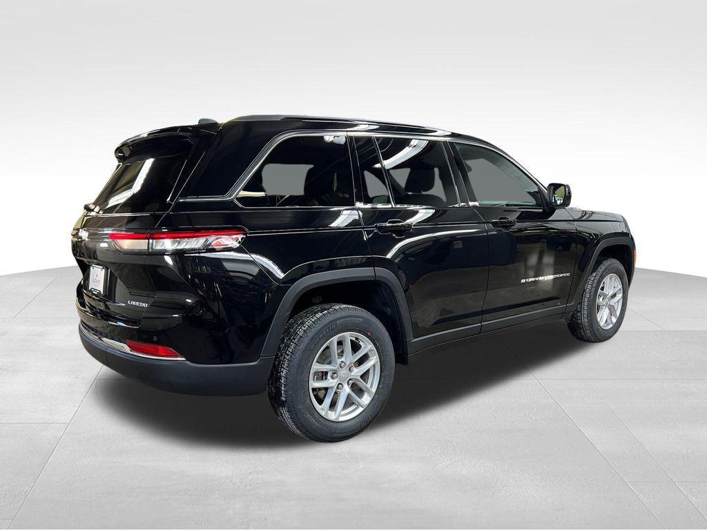 new 2025 Jeep Grand Cherokee car, priced at $39,170