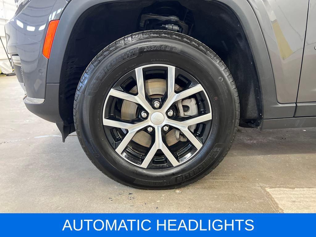 used 2024 Jeep Grand Cherokee L car, priced at $33,146