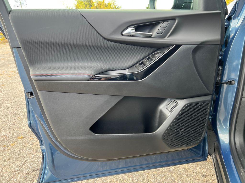 new 2026 Chevrolet Equinox car, priced at $39,215