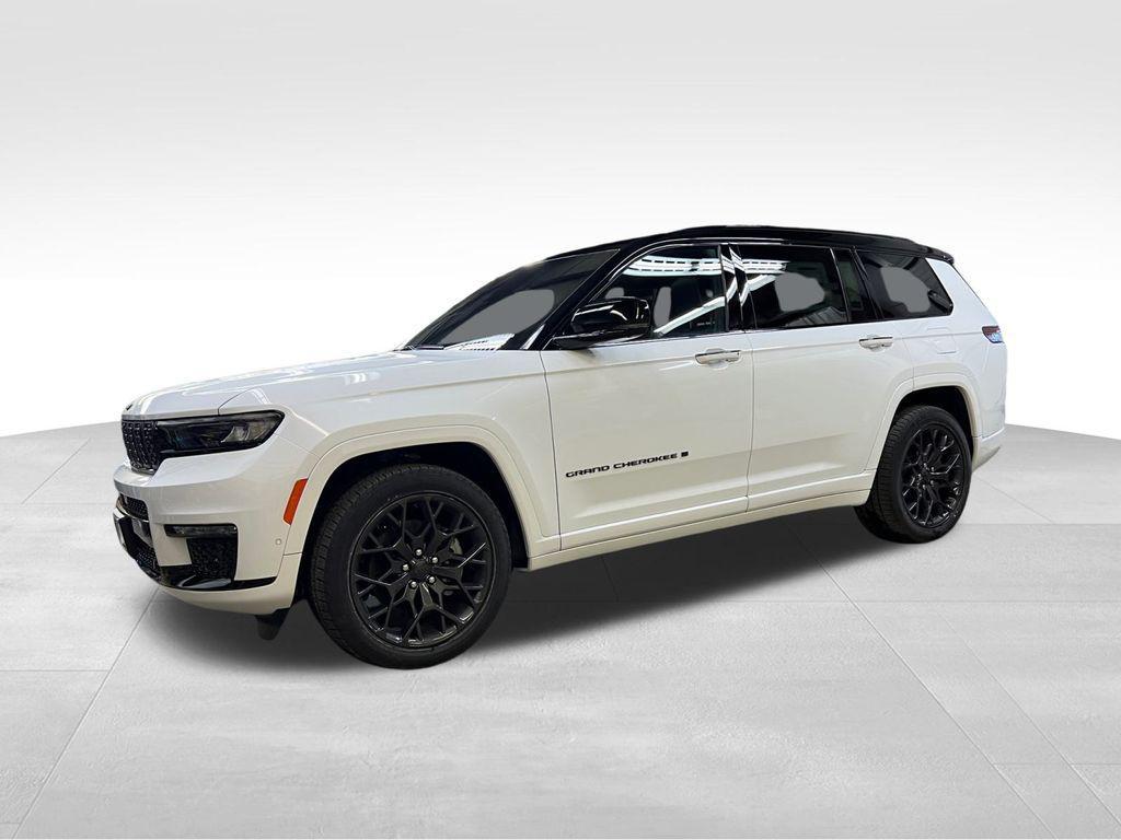 new 2025 Jeep Grand Cherokee L car, priced at $59,776