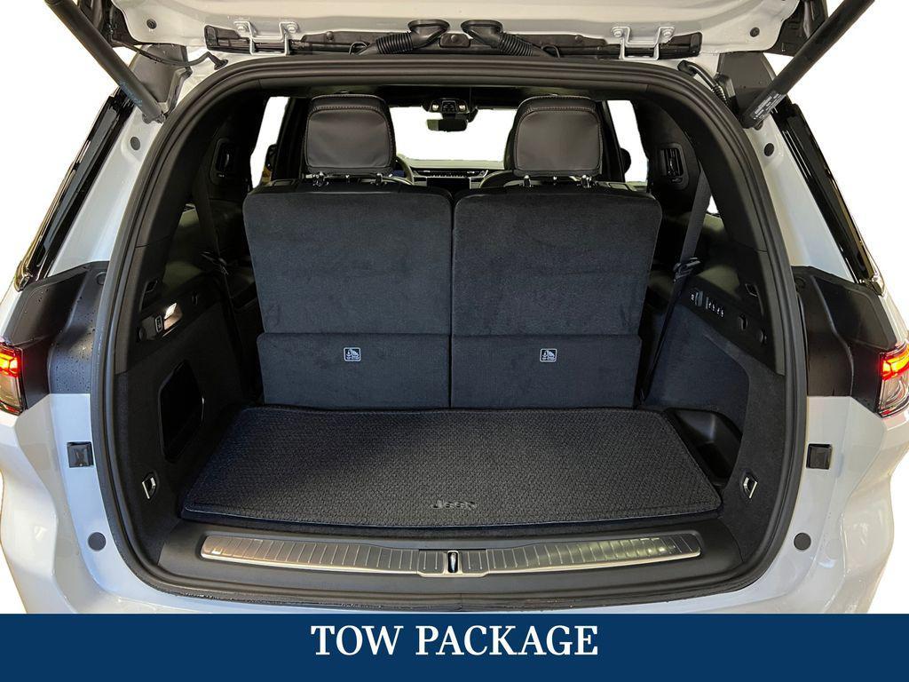 new 2025 Jeep Grand Cherokee L car, priced at $59,776