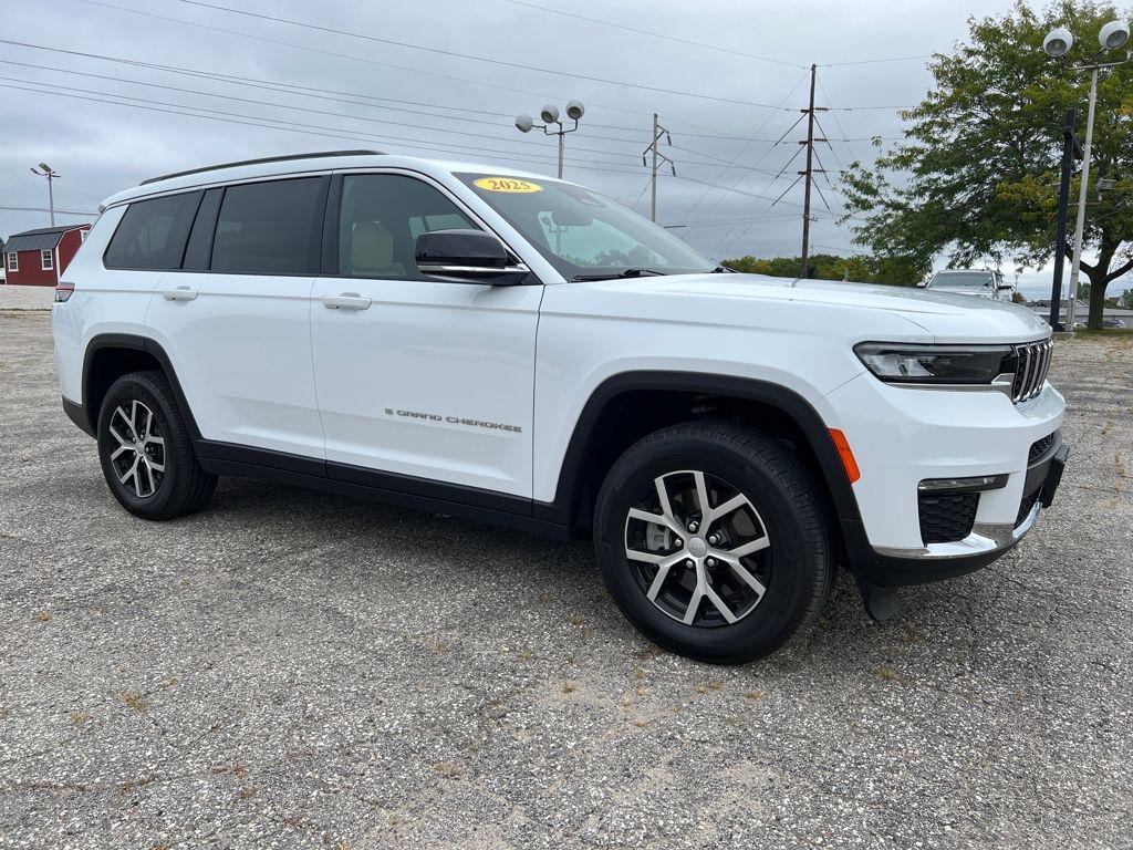 used 2025 Jeep Grand Cherokee L car, priced at $39,965