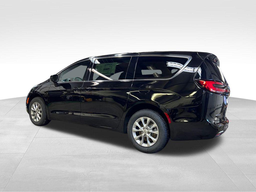 new 2025 Chrysler Pacifica car, priced at $50,315