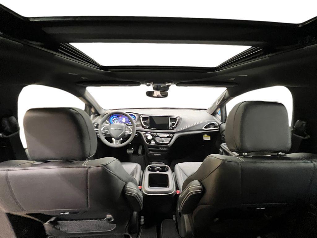 new 2025 Chrysler Pacifica car, priced at $50,315