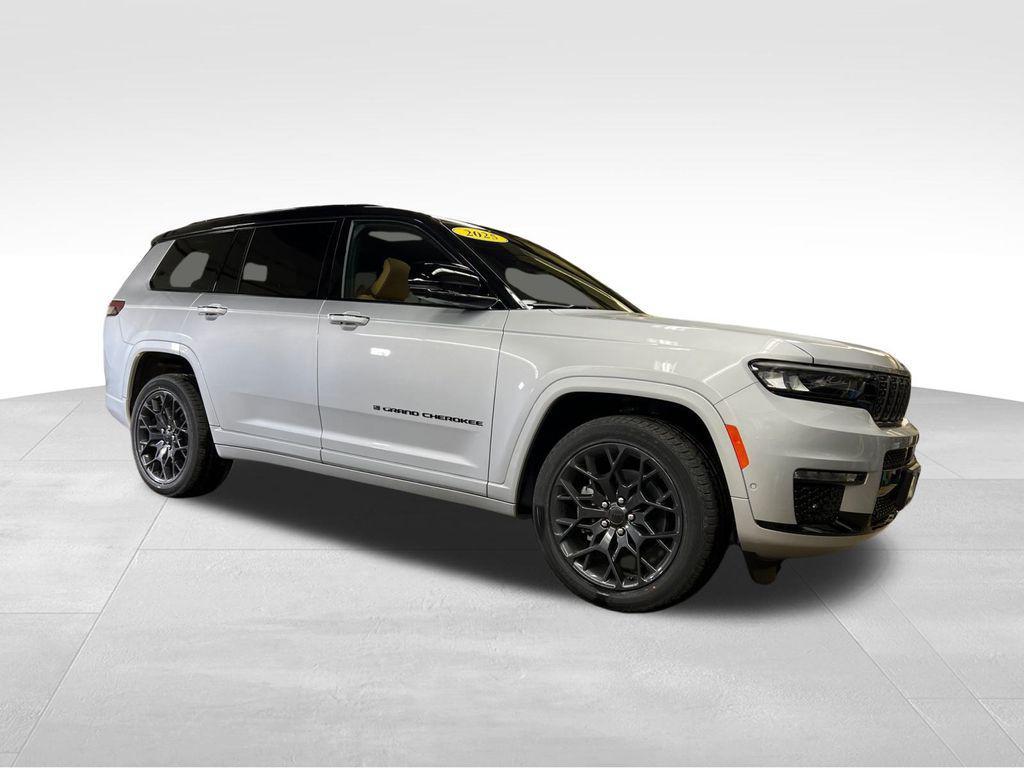 new 2025 Jeep Grand Cherokee L car, priced at $69,455