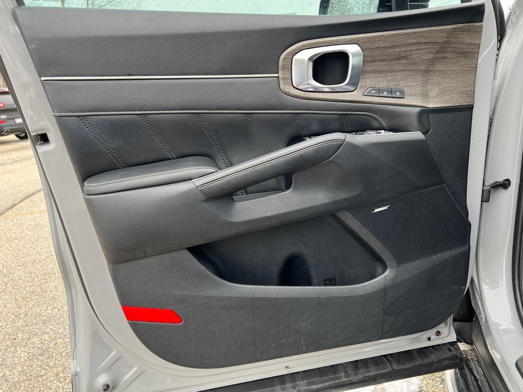used 2022 Kia Sorento car, priced at $29,521