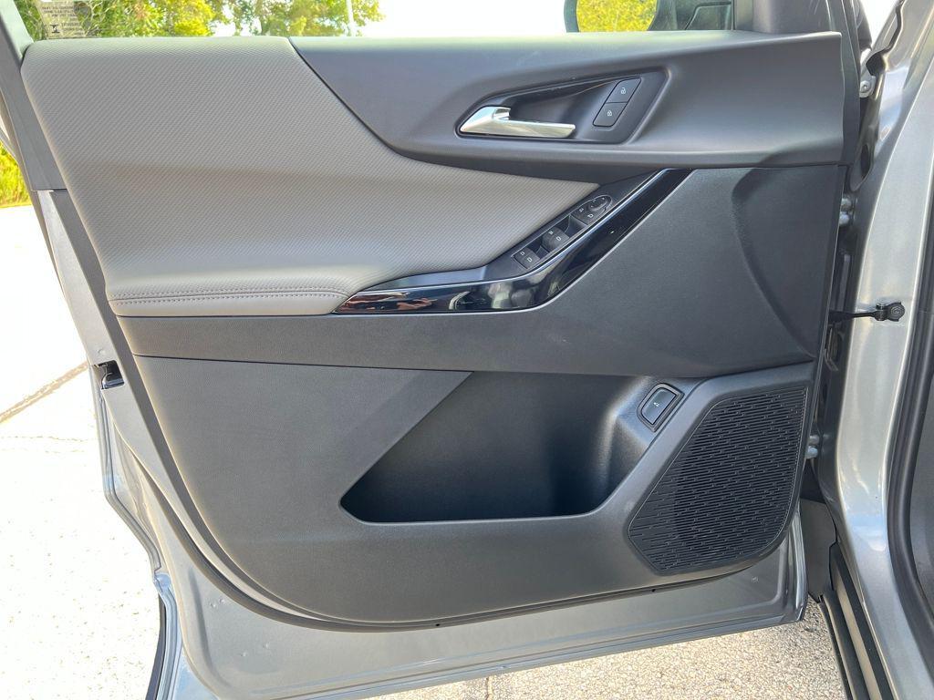 new 2026 Chevrolet Equinox car, priced at $35,415