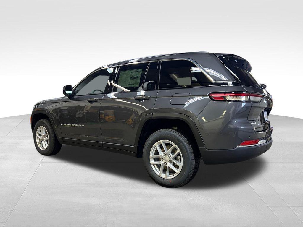 new 2025 Jeep Grand Cherokee car, priced at $34,296