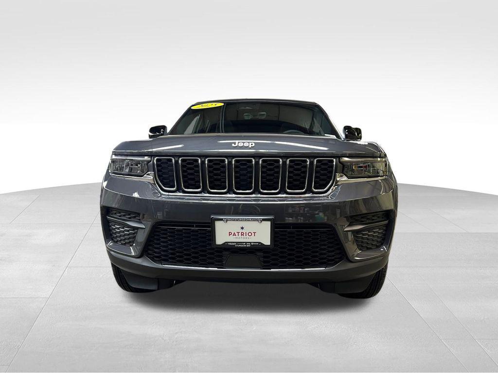 new 2025 Jeep Grand Cherokee car, priced at $34,296