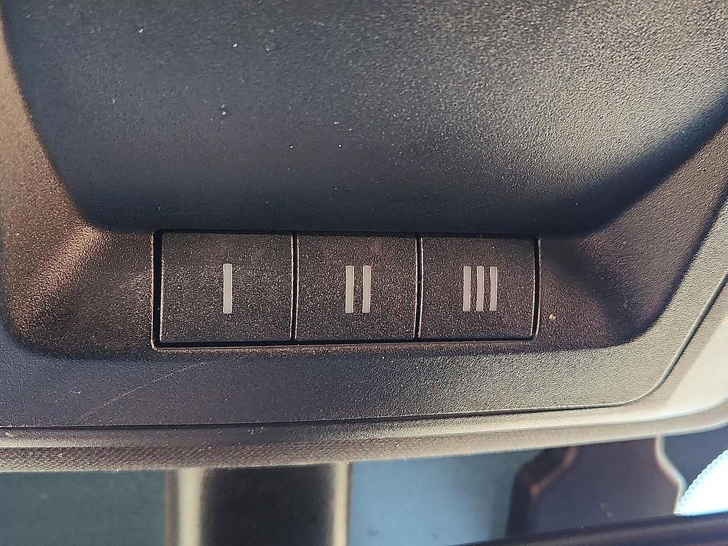 used 2021 Ram 1500 Classic car, priced at $18,998