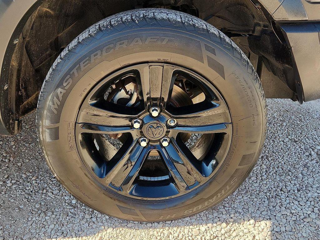 used 2021 Ram 1500 Classic car, priced at $18,998