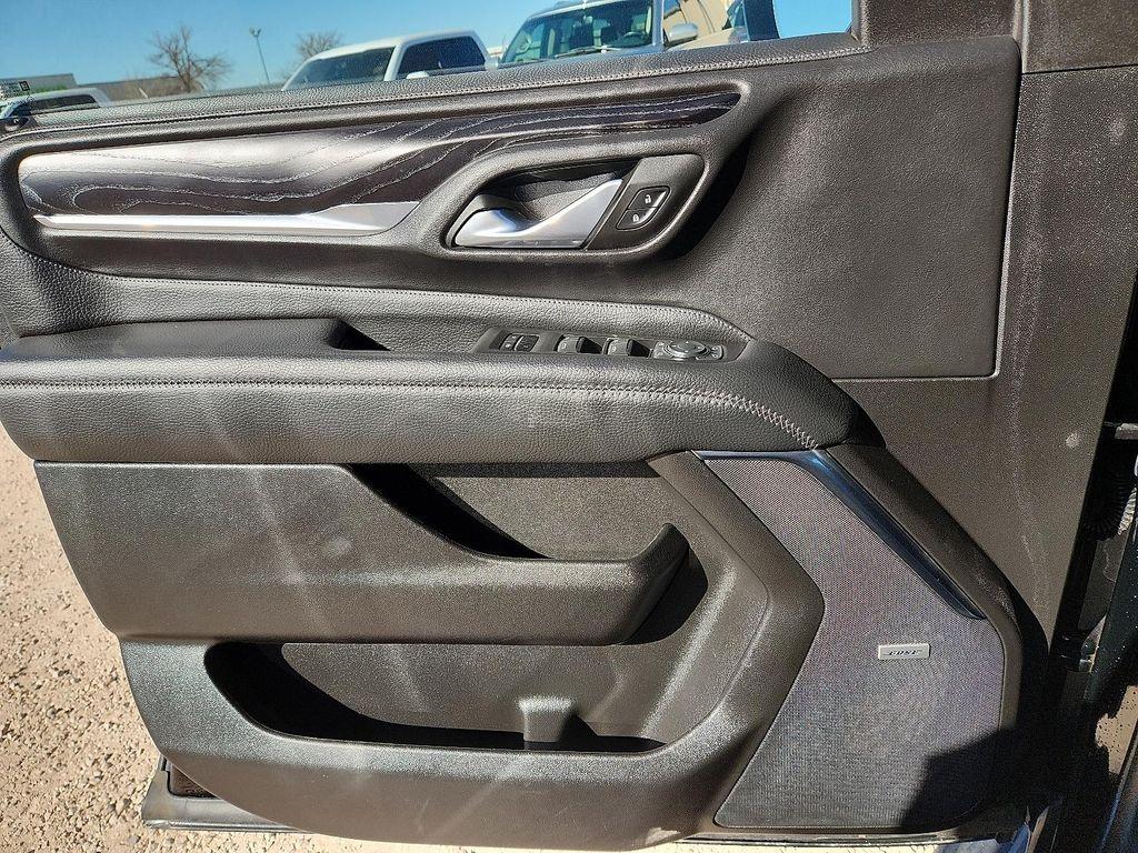 used 2022 GMC Yukon car, priced at $53,998