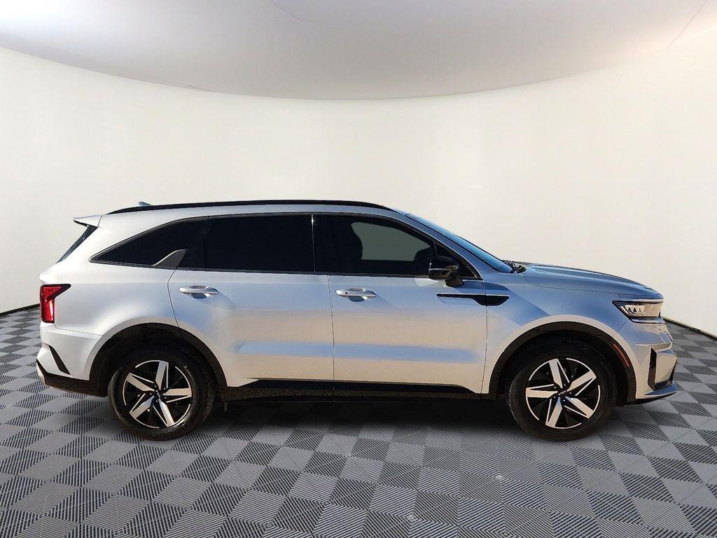 used 2022 Kia Sorento car, priced at $22,998