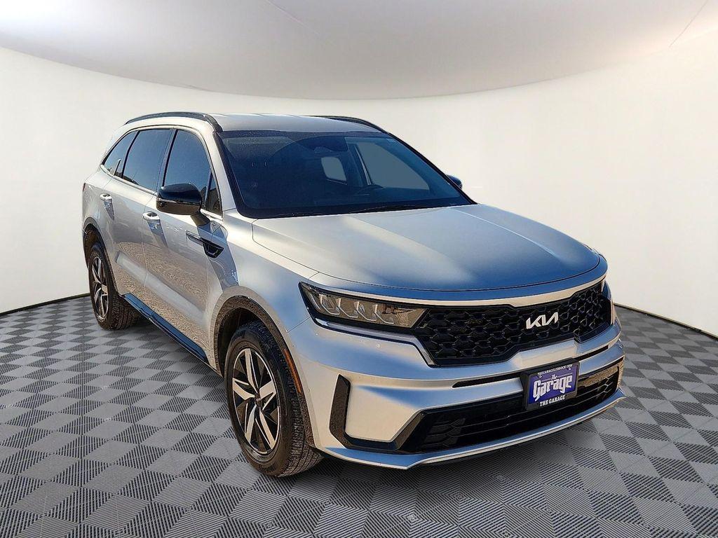 used 2022 Kia Sorento car, priced at $22,998