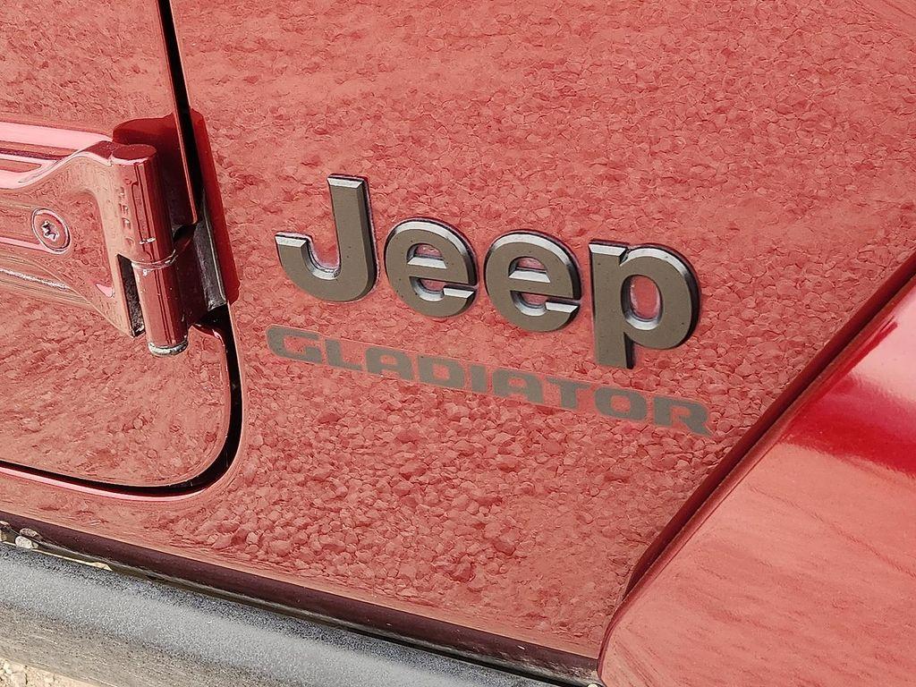 used 2022 Jeep Gladiator car, priced at $29,998