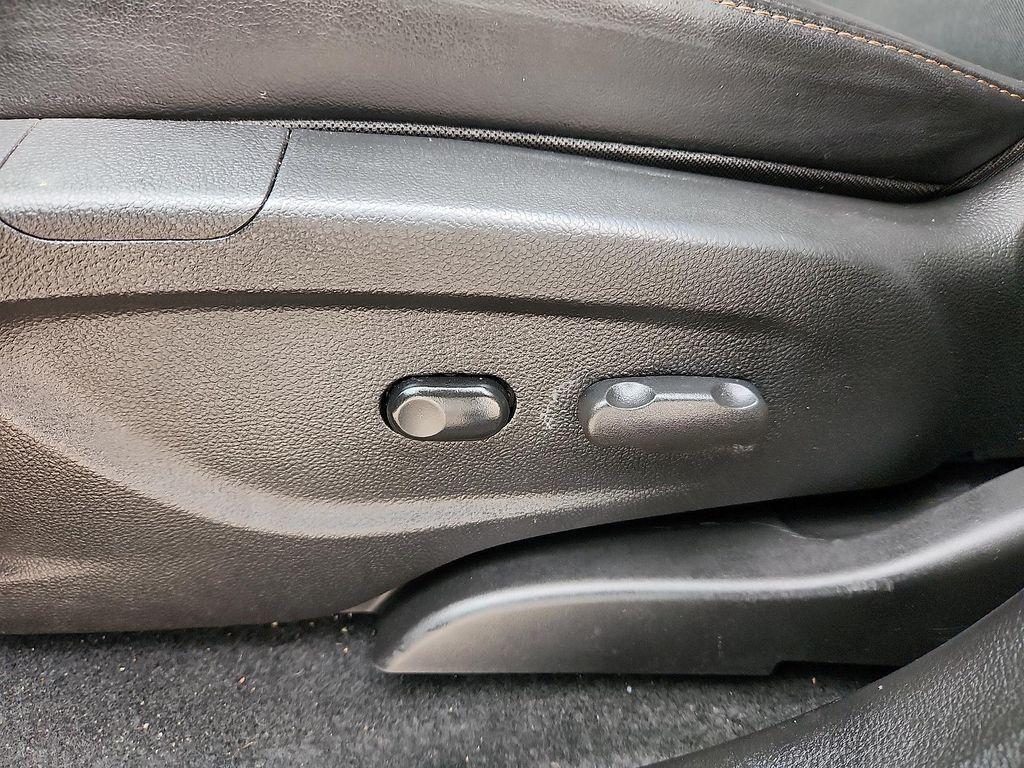 used 2022 Chevrolet Trax car, priced at $18,998