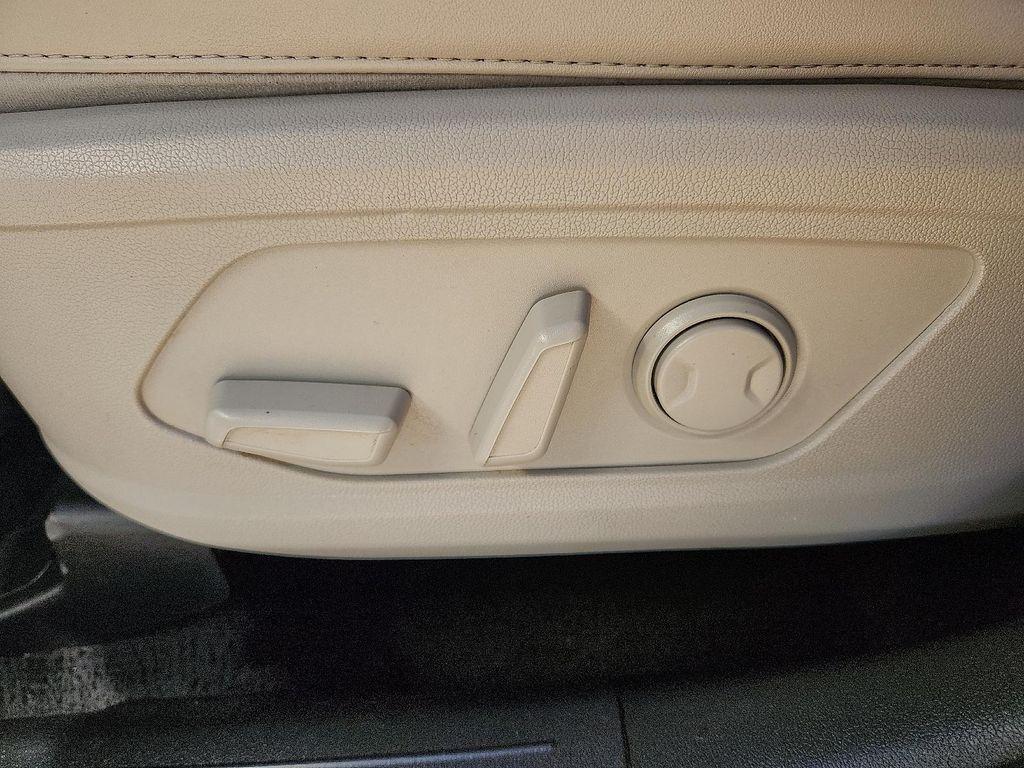 used 2021 Kia Sorento car, priced at $23,998