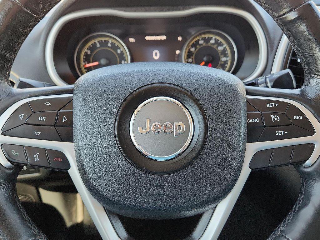 used 2015 Jeep Cherokee car, priced at $15,998