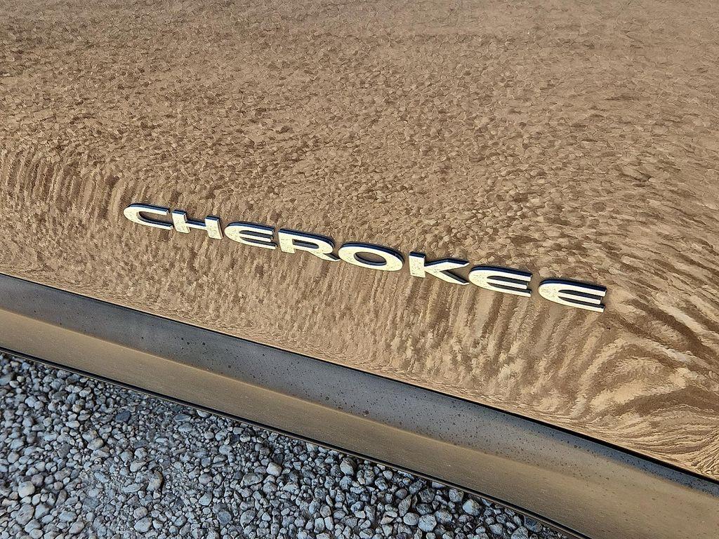 used 2020 Jeep Cherokee car, priced at $18,998