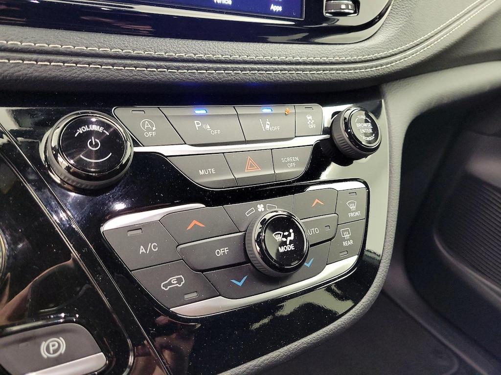 used 2024 Chrysler Pacifica car, priced at $33,998