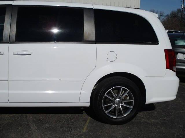 used 2016 Dodge Grand Caravan car, priced at $18,995
