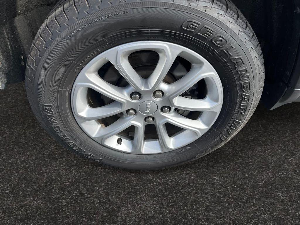 used 2021 Jeep Grand Cherokee car, priced at $20,469