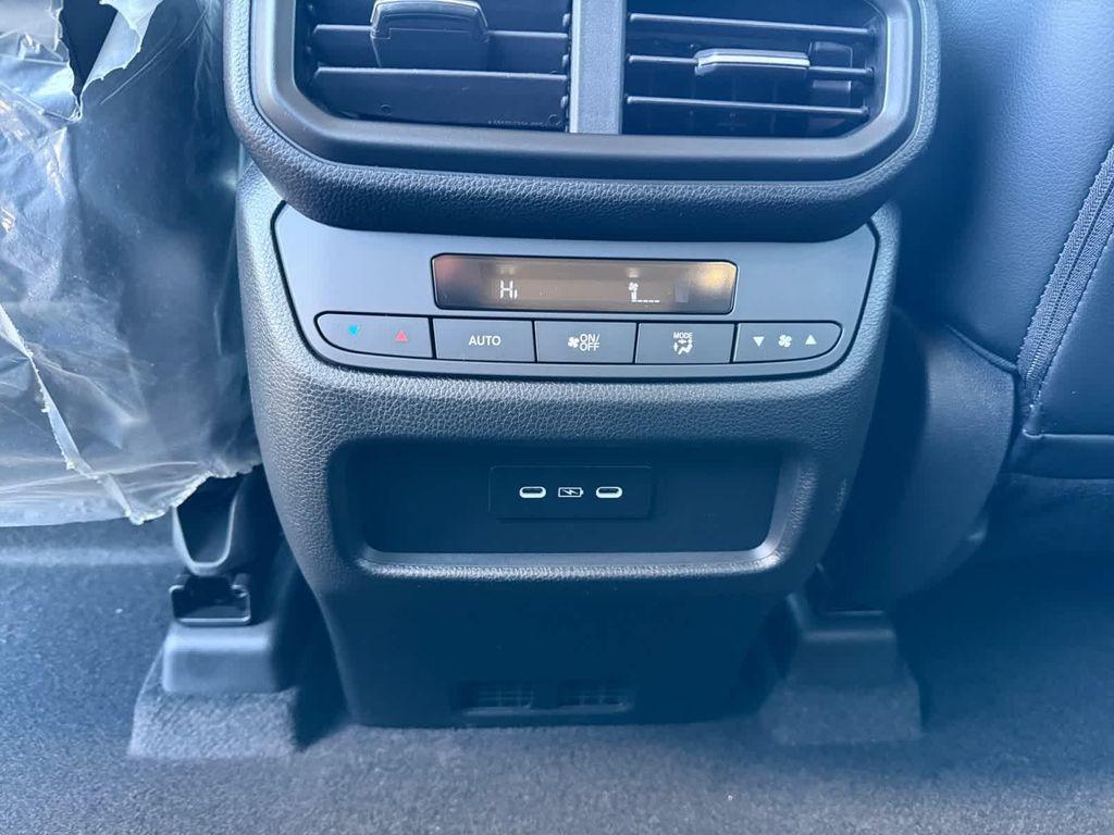 new 2025 Honda Pilot car, priced at $53,450