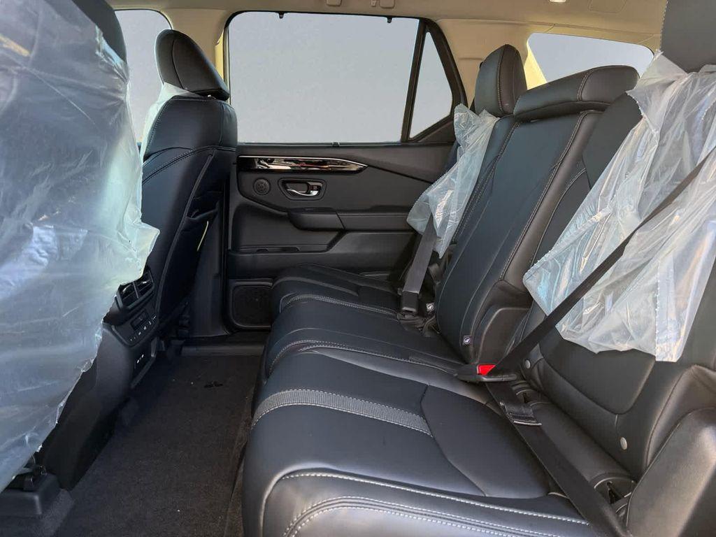 new 2025 Honda Pilot car, priced at $53,450